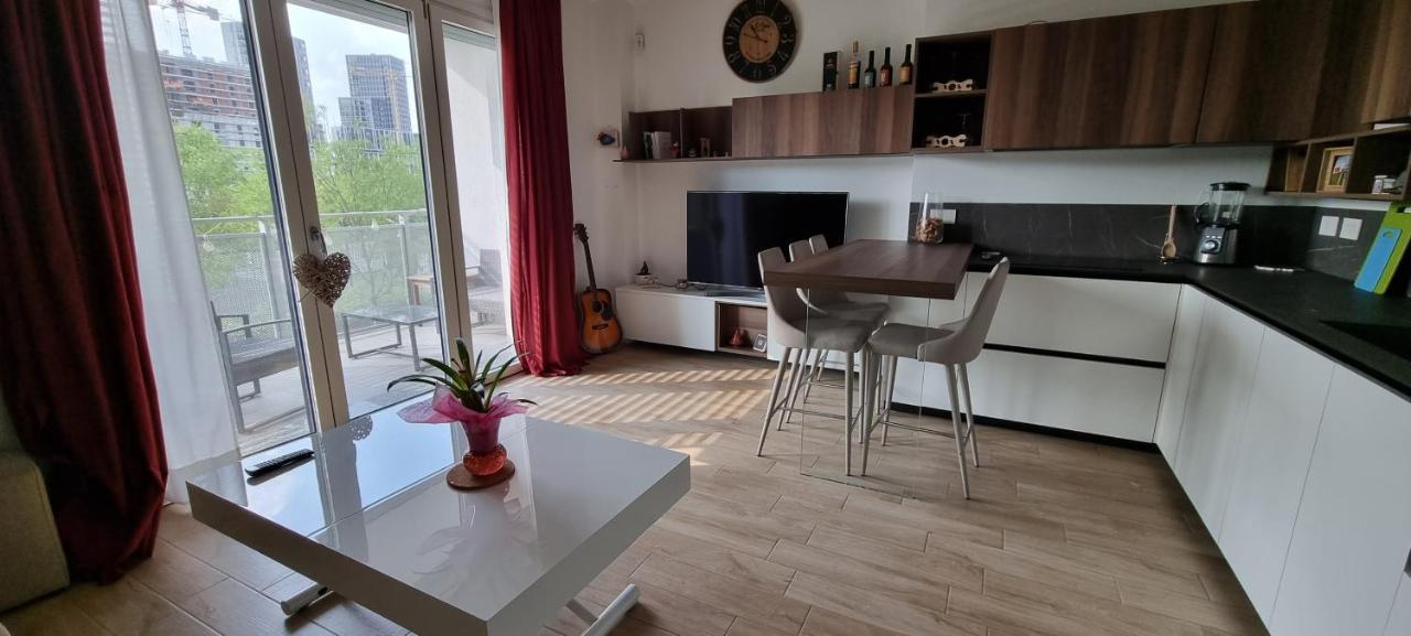 La Maison De Florina Milan Luaran gambar