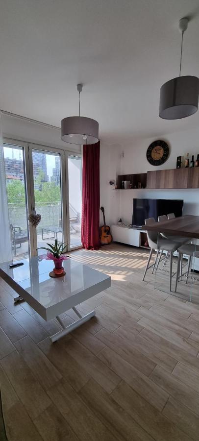 La Maison De Florina Milan Luaran gambar
